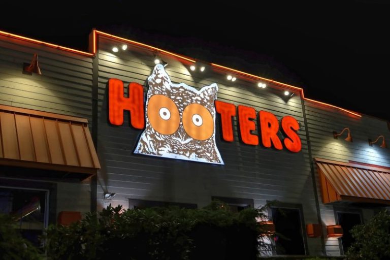 Restaurant chain Hooters files for bankruptcy protection to enable founder-led buyout