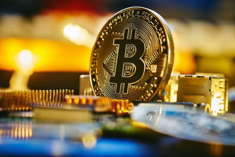 Crypto Market Recap: Bitcoin in Bear Market, SEC-Ripple Pause Granted